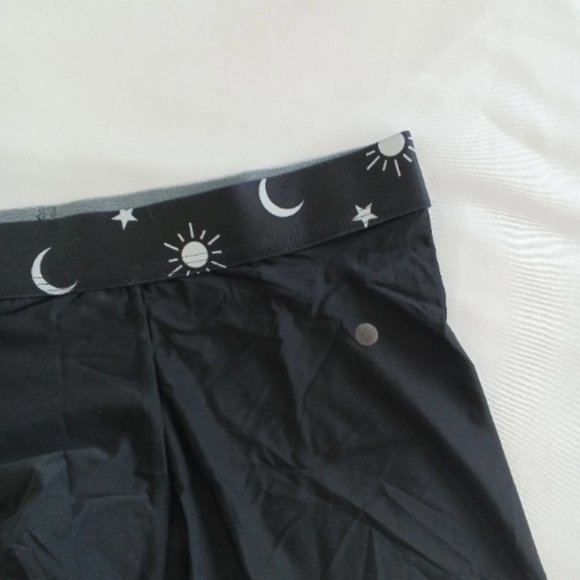 🍑Gay Pride Muscle Sexy Seamless Black Underwear Fits US SIZE SMALL(28-30") - Picture 7 of 7